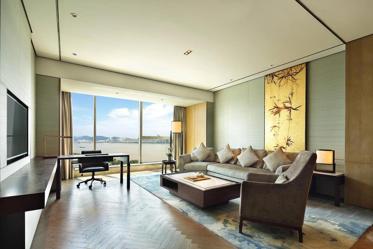 Sheraton Grand Hangzhou Binjiang Hotel Bagian luar foto